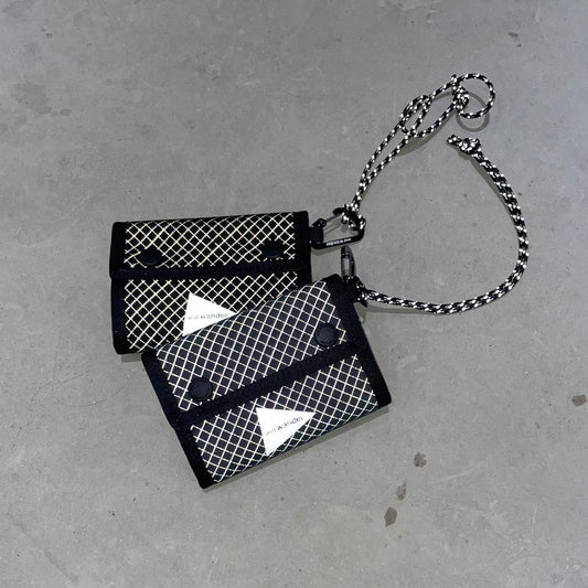 【and wander】 reflective rip wallet