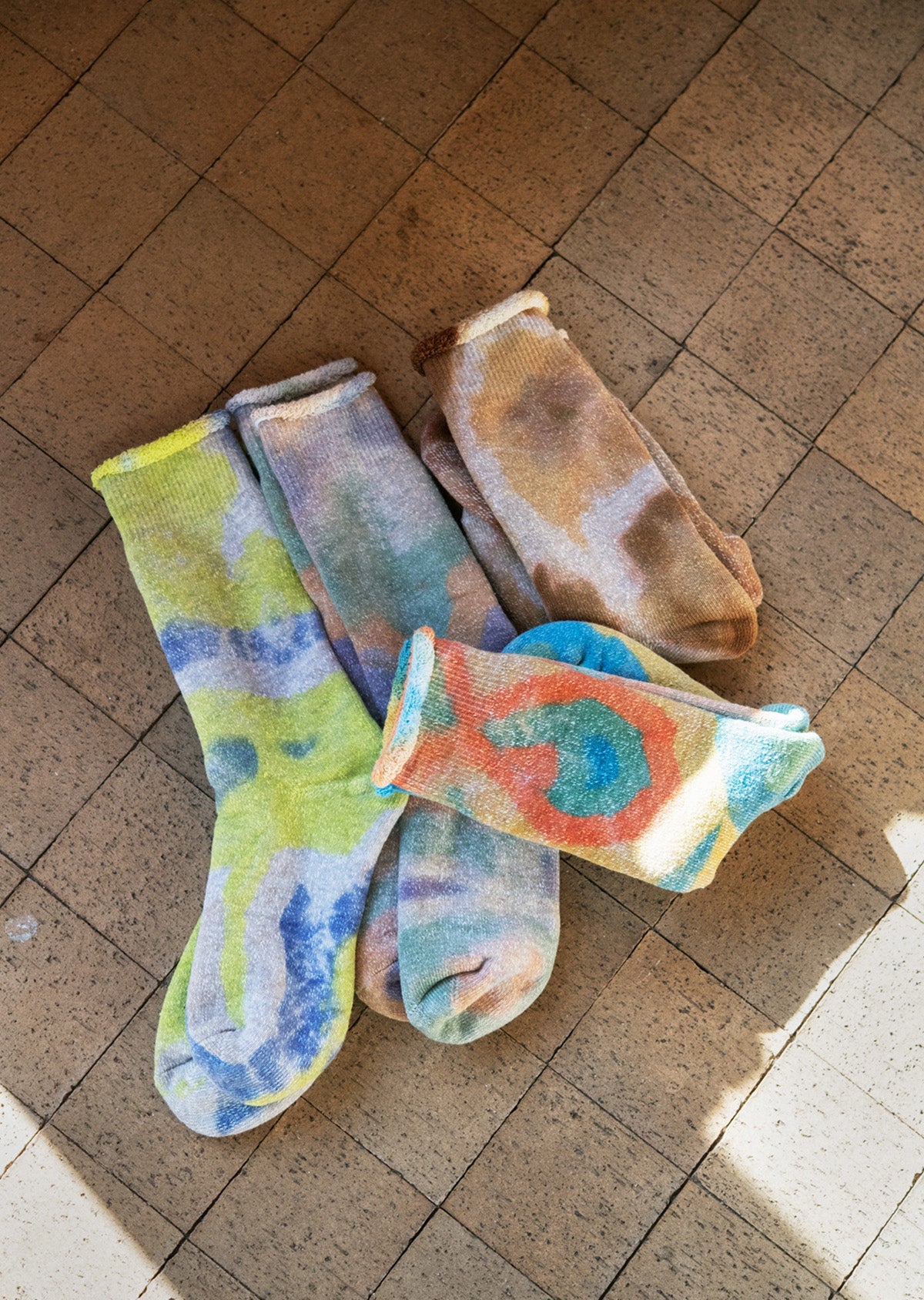 TIE DYE PILE SOCKS【ROTOTO】
